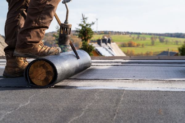 Flat Roof Tar Repair in Akron